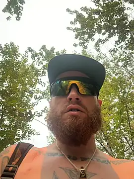 Mackwood89 online show from August 4, 9:32 pm