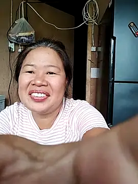 Lovelywoman43 online show from February 11, 4:47 am