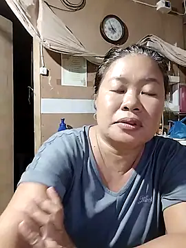 Snapshot of Lovelywoman43 chatting on September 12, 9:40 am Lovelywoman43 online show from September 12, 9:40 am
