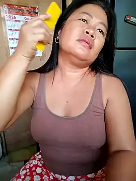 Lovelywoman43 online show from May 25, 9:58 pm