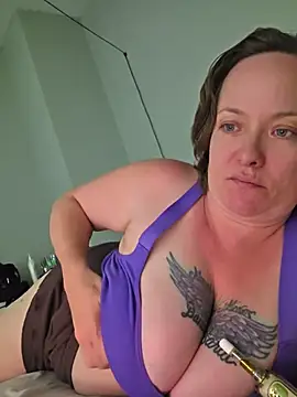 julimonroe online show from June 23, 5:05 am