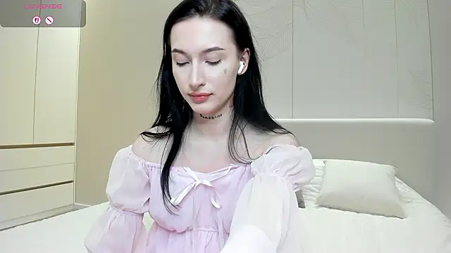 JenniferQueen11 online show from March 14, 5:14 pm