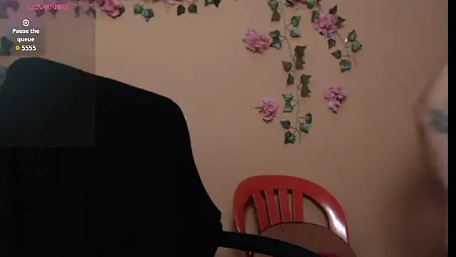 Snapshot of Hellensextits chatting on October 24, 3:02 am Hellensextits online show from October 24, 3:02 am