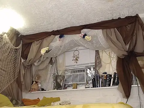 MaxiMillz online show from December 4, 2:58 am