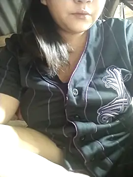 milkytitsmom4u online show from March 16, 4:44 pm