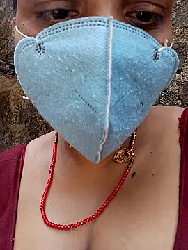 Snapshot of Lattika-Bhabhi chatting on September 25, 5:39 am Lattika-Bhabhi online show from September 25, 5:39 am