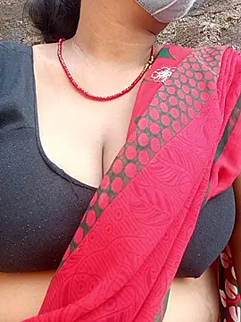 Snapshot of Lattika-Bhabhi chatting on September 17, 9:18 am Lattika-Bhabhi online show from September 17, 9:18 am