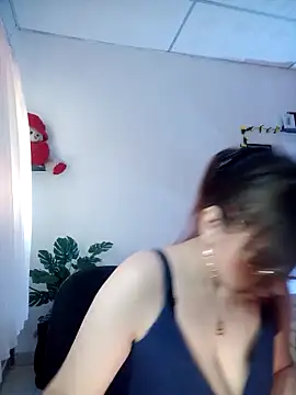 lorenitabella online show from March 3, 8:04 pm