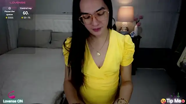 xAsianSweetHeart online show from June 20, 11:30 pm