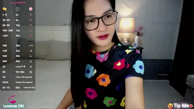xAsianSweetHeart online show from April 29, 10:59 pm