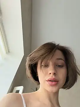 Camilla Railian online show from April 27, 11:29 am