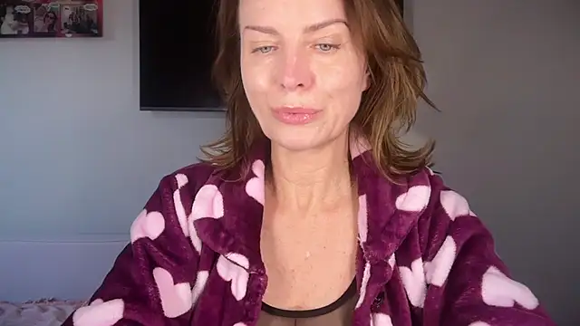 RachellAmazing online show from July 24, 6:17 pm