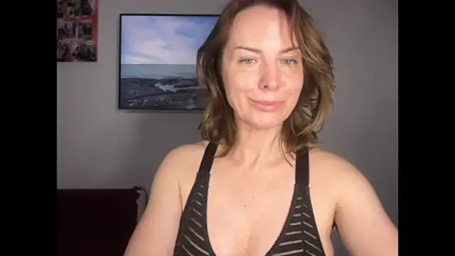 RachellAmazing online show from June 19, 6:33 pm