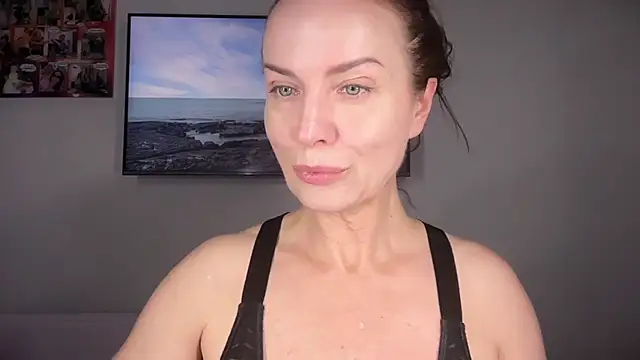 RachellAmazing online show from July 30, 6:20 pm