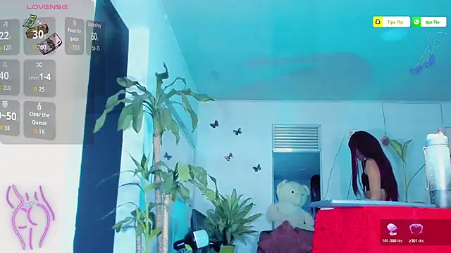sophiaxxdoll online show from July 26, 3:36 am