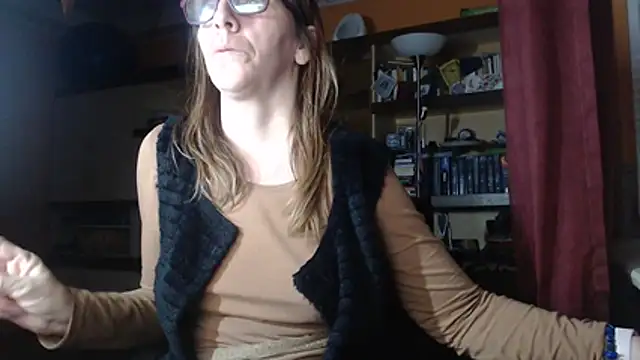 Dettybitch40 online show from October 31, 4:44 pm