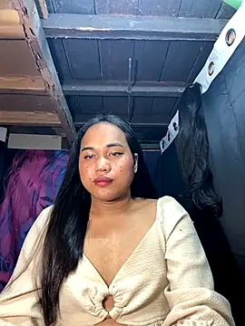 bettina love online show from November 12, 11:30 am