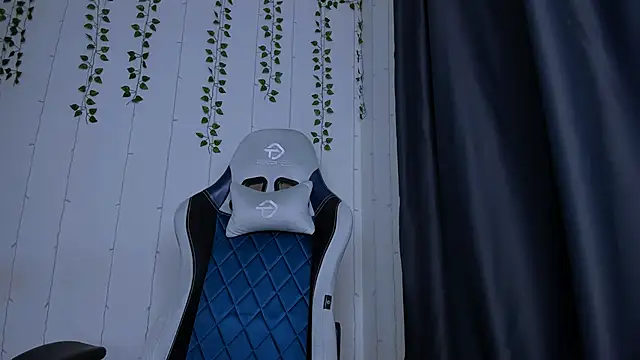 KarlaSim online show from October 22, 11:43 pm