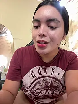 TS-SimplyTheBest online show from October 20, 10:40 am