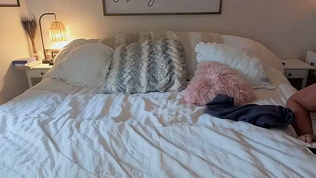 JESS LOVES online show from July 16, 10:58 pm