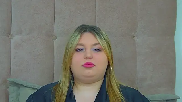 LillianKim online show from March 4, 7:20 pm