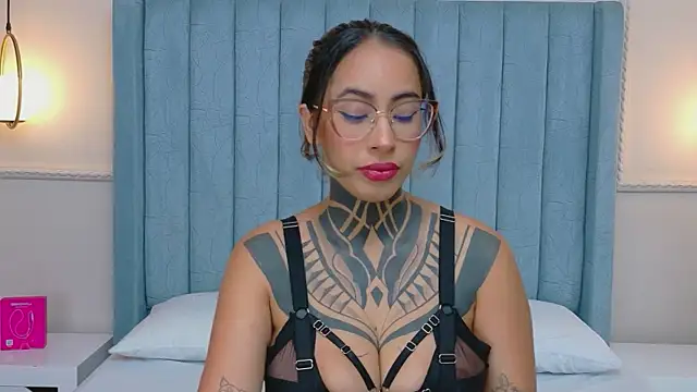 NicoleBlum online show from April 29, 7:52 pm
