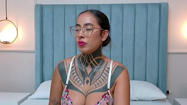 NicoleBlum online show from July 14, 5:17 pm