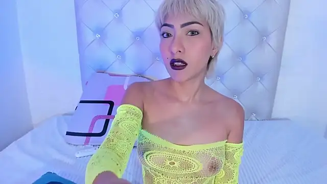 Snapshot of xGenesis_Miller_ chatting on October 14, 8:33 pm xGenesis Miller online show from October 14, 8:33 pm