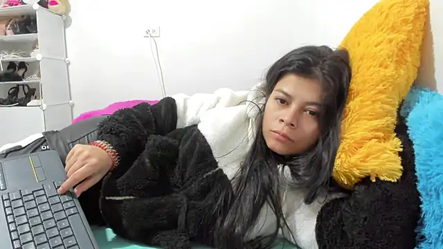 sweetnia online show from October 2, 12:48 am