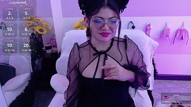 Catwhite  online show from May 4, 5:17 pm