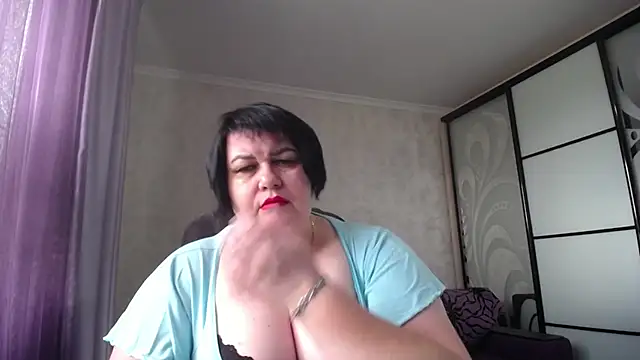 JuicyLady Di online show from July 29, 5:40 am