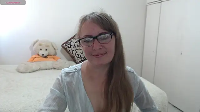 MargotLot online show from April 29, 12:30 pm