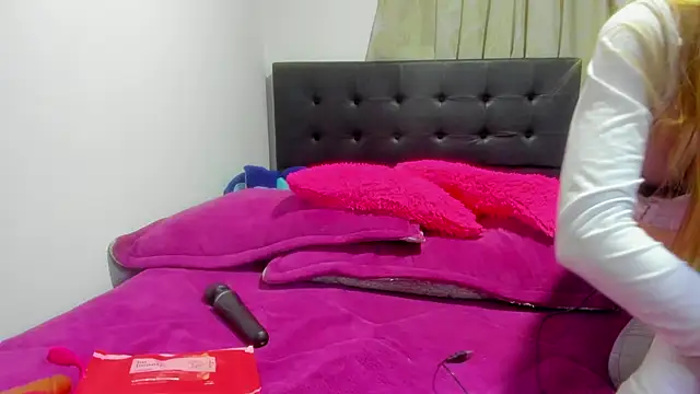 horny  molly  online show from March 20, 3:44 am