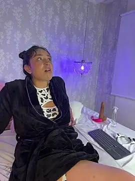 dayra angels online show from June 14, 8:09 pm
