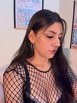 loolla 23 online show from May 24, 8:52 pm