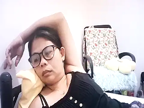 pinay milfxx online show from May 7, 1:32 am