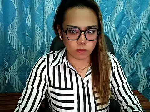 Snapshot of Your_PrettyGirlxxx chatting on September 15, 6:32 am Your PrettyGirlxxx online show from September 15, 6:32 am
