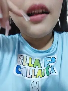 Elinaax online show from June 14, 10:10 pm