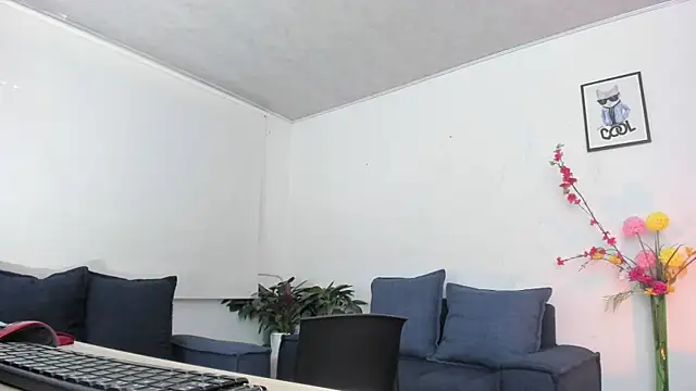 alicia rouusel online show from October 22, 1:10 am