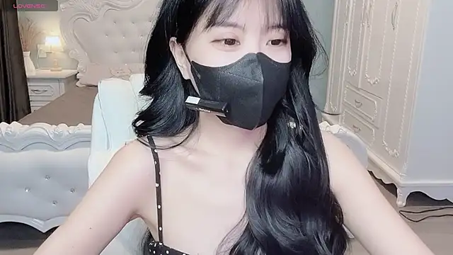 Mya Lee online show from December 4, 3:24 pm