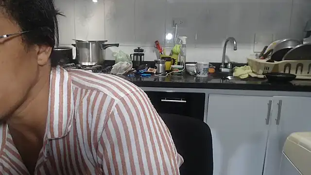 kateleyagrey online show from October 24, 8:16 pm