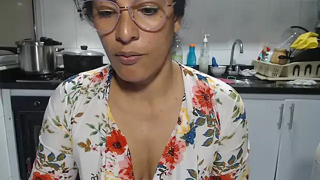 kateleyagrey online show from February 28, 8:19 pm