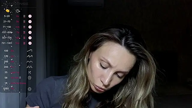 Alice Wonders online show from July 25, 8:49 pm