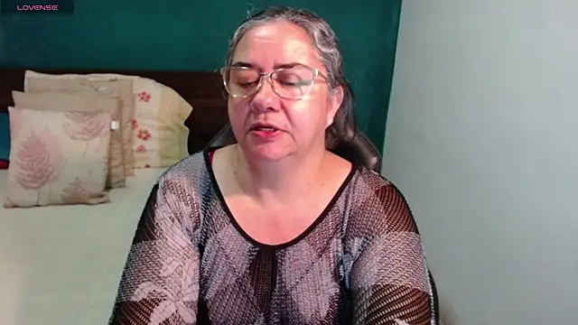 scaelettdubois online show from June 22, 7:38 am