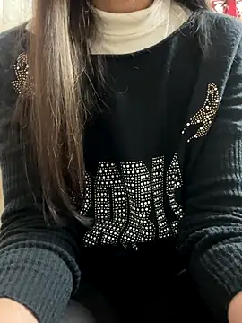 SHARONRodrig online show from December 5, 6:53 pm