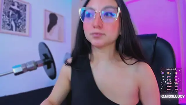 lucy neil online show from March 18, 2:49 am