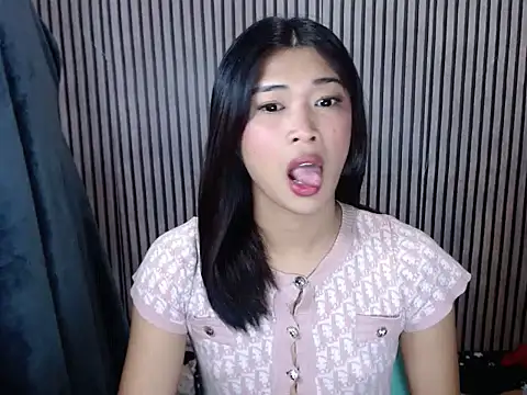 Maria-Moore online show from October 22, 4:01 pm