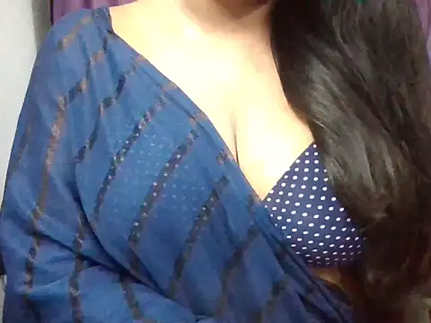 Shikha39 online show from July 1, 7:24 pm