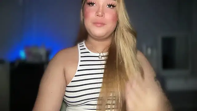 Snapshot of MistressOf_Americaxxx chatting on October 16, 2:47 am MistressOf Americaxxx online show from October 16, 2:47 am