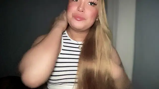 Snapshot of MistressOf_Americaxxx chatting on October 14, 2:03 am MistressOf Americaxxx online show from October 14, 2:03 am